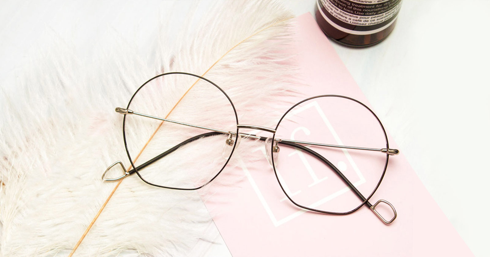 The Most Popular Glasses Colors In The USA?