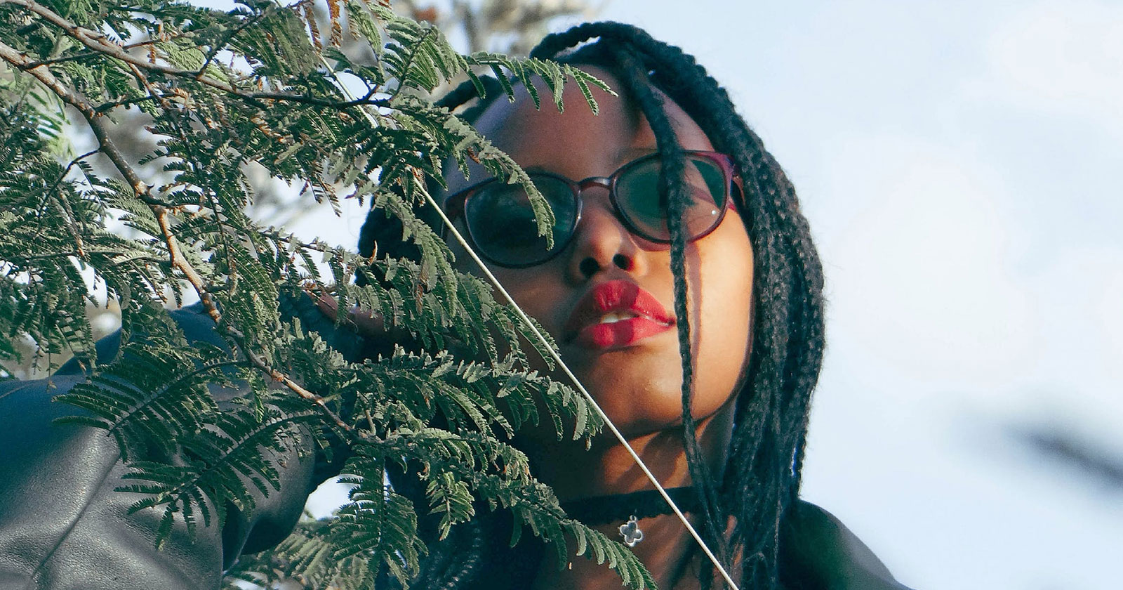 How Do I Know When I Need Reading Glasses | Vlookoptical™