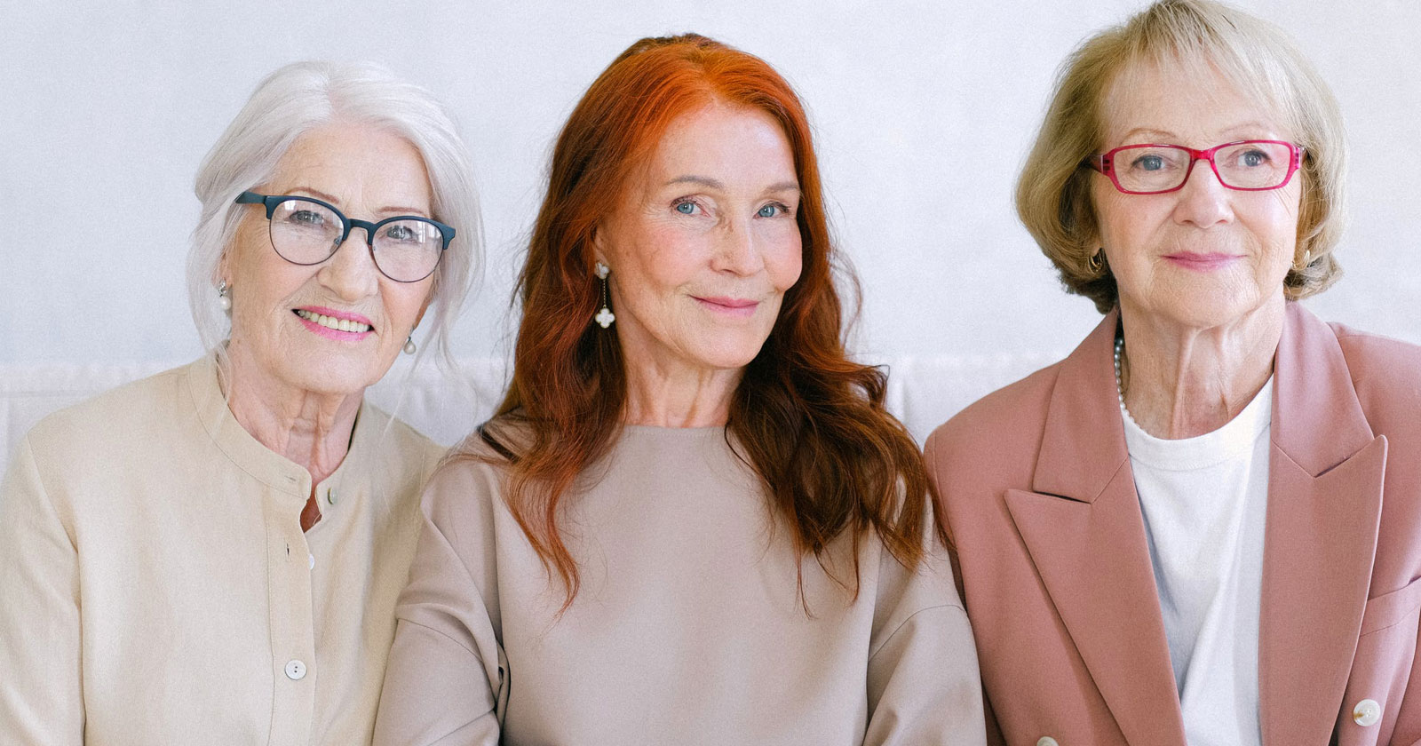 What Eyeglass Frames Make You Look Younger? | Vlookoptical™