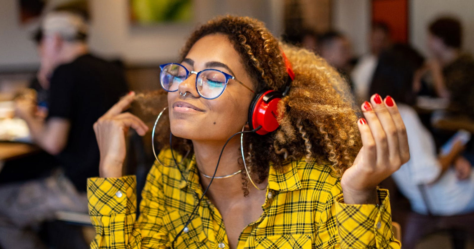 Latest Eyeglasses Trends 2021