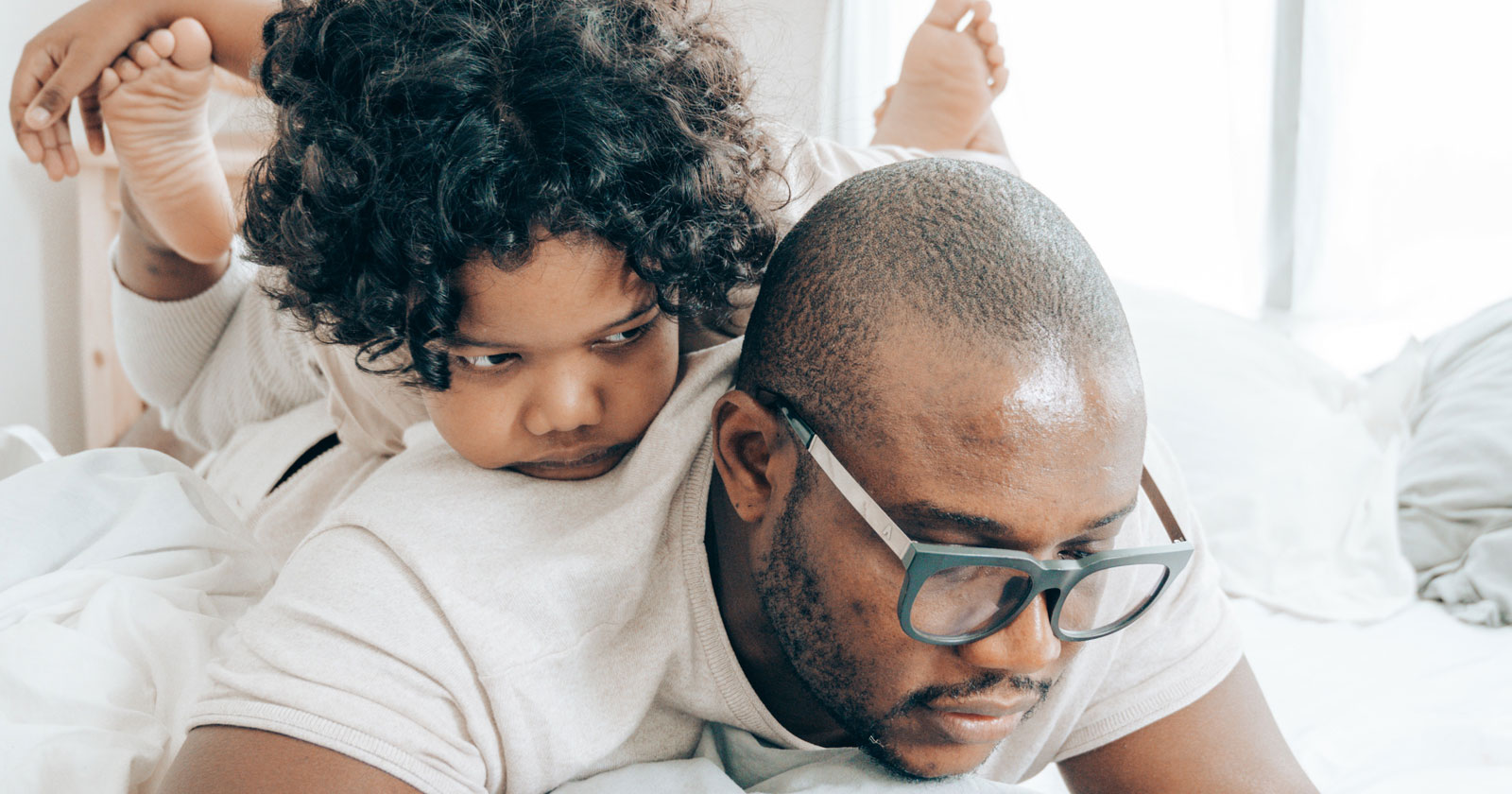 Best Glasses For Bald Men | 4 Step Guide | Vlookoptical™